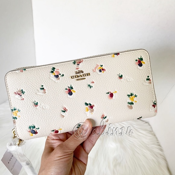 NWT Coach Leather Zip Around Continental Wallet Wristlet with Floral Print - Picture 6 of 6